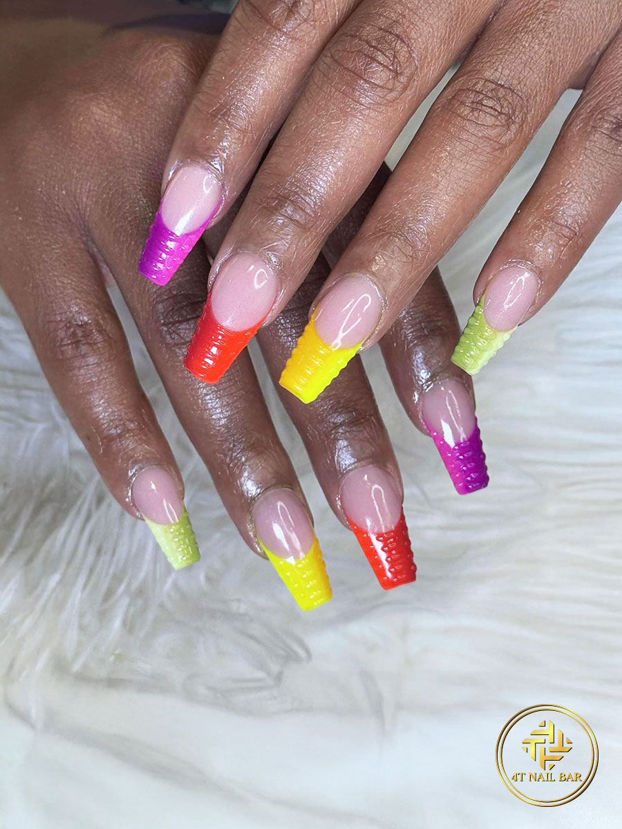 4T NAIL BAR